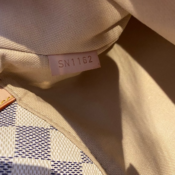 Pre-loved authentic LV FIGHERI DAMIER AZUR PM. - Picture 3 of 14